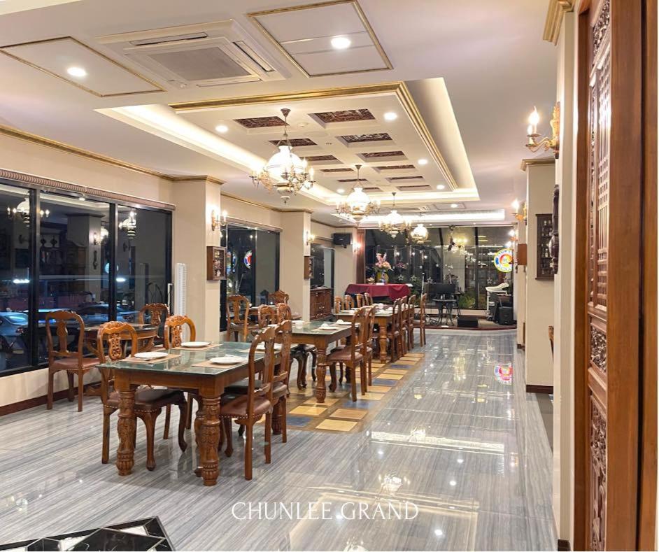 Hotel Chunlee Grand Korat Nakhonratchasima Exteriér fotografie